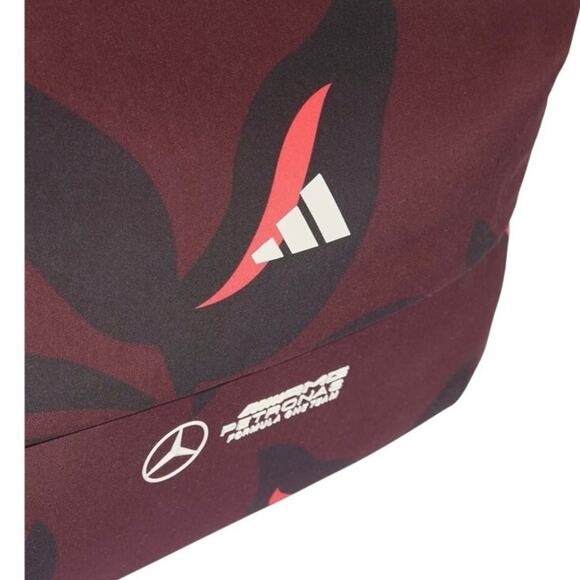 MERCEDES - AMG PETRONAS FORMULA ONE TEAM SUMMER PACK CROSSBODY BAG NWT - Picture 4 of 6